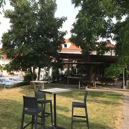 Hotel Logis & Restaurant - Le Floride 3*