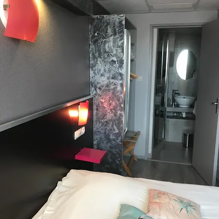 Hotel Logis & Restaurant - Le Floride 3*