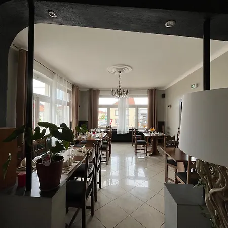 Logis & Restaurant - Le Floride 3*