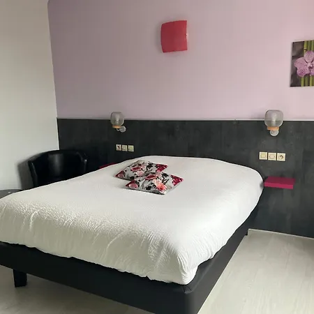 Hotel Logis & Restaurant - Le Floride Laning