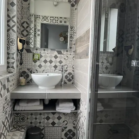 Logis & Restaurant - Le Floride Hotel 3*