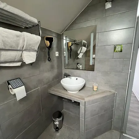 Logis Hotel & Restaurant - Le Floride Hotel Laning