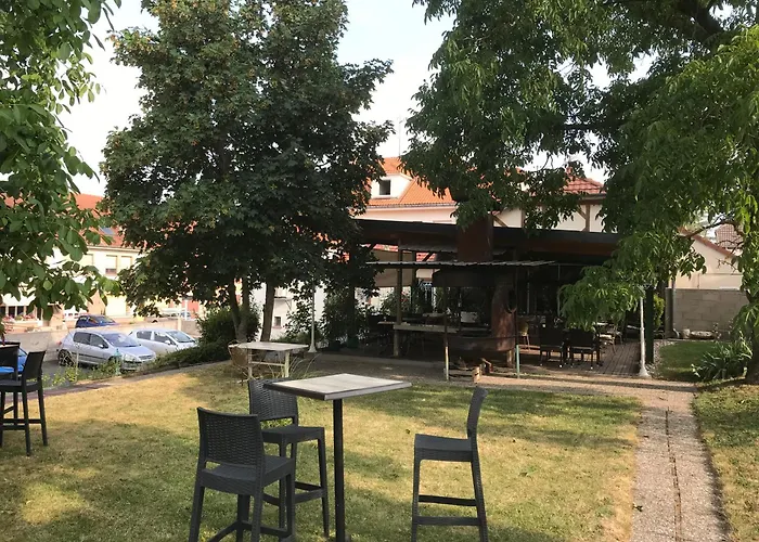 Hotel Logis & Restaurant - Le Floride 3*