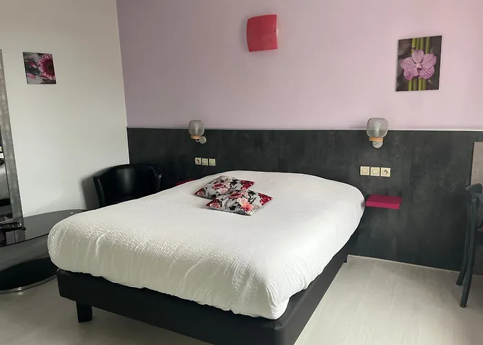 Hotel Logis & Restaurant - Le Floride Laning