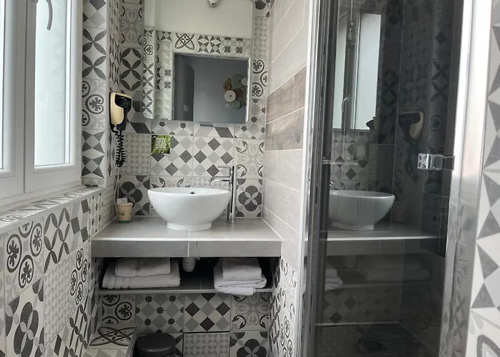 Logis & Restaurant - Le Floride Hotel 3*