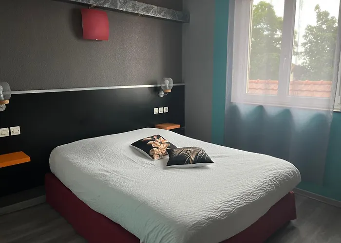 Hotel Logis & Restaurant - Le Floride 3*